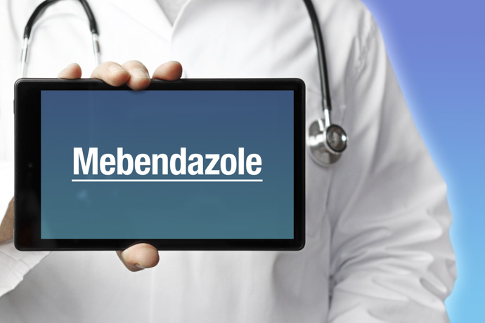 Mebendazol como tratamiento para las lombrices en adultos.